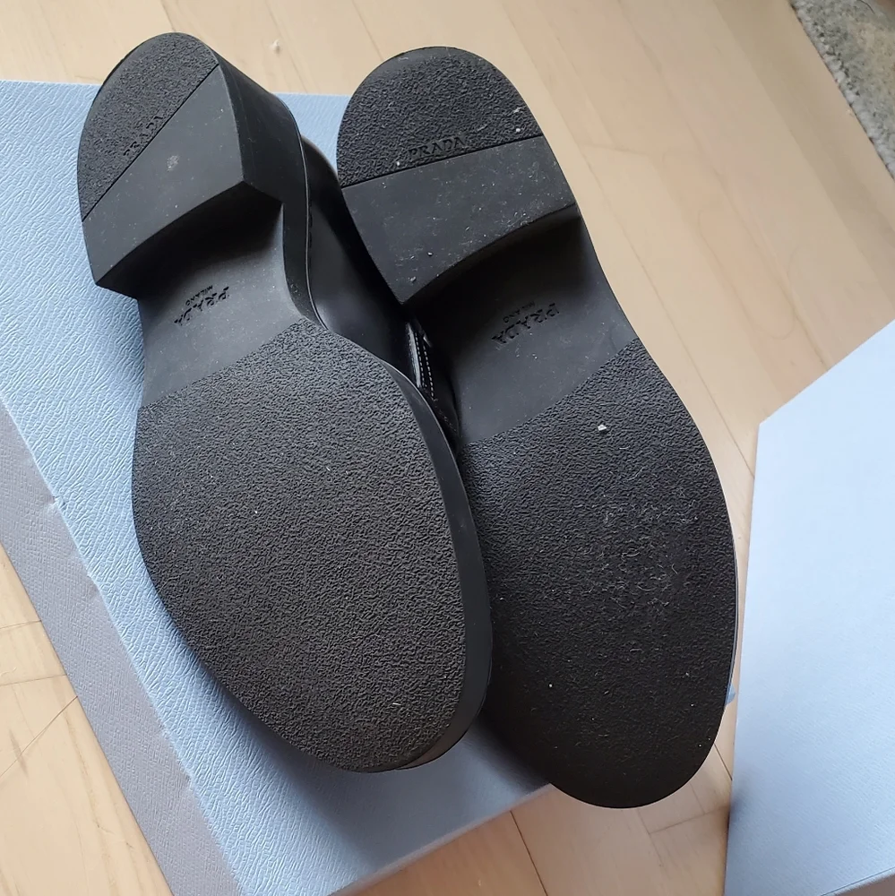 Prada Spazzolato Chunky Black Loafer - Picture 3 of 10
